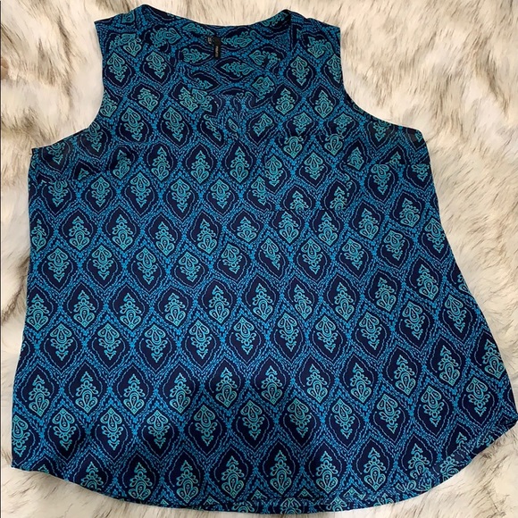 Maurices v-neck sleeveless blouse - Picture 2 of 9